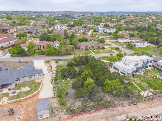 146 Champions Bend Property Photo 8
