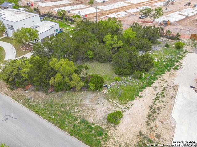 146 Champions Bend Property Photo 12