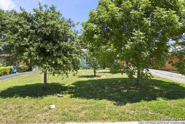 2673 Becker St. Property Photo 3