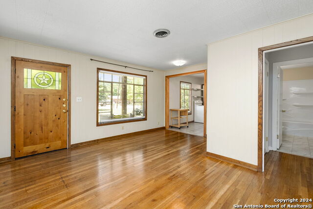 2673 Becker St. Property Photo 9