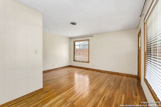 2673 Becker St. Property Photo 11