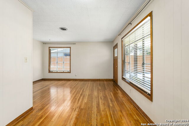 2673 Becker St. Property Photo 12