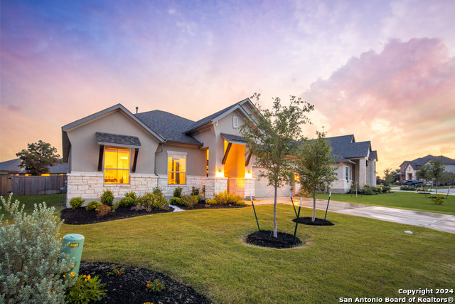 920 Carriage Loop Property Photo 2