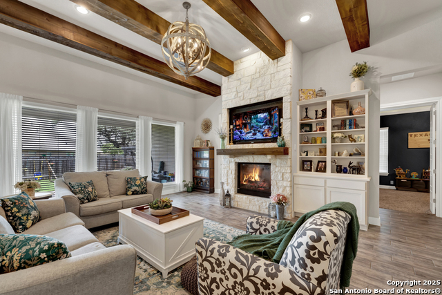 920 Carriage Loop Property Photo 6