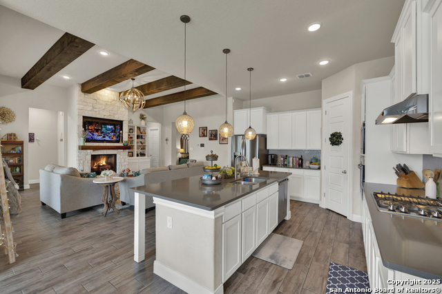 920 Carriage Loop Property Photo 8