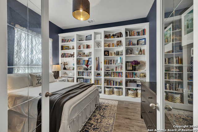 920 Carriage Loop Property Photo 14