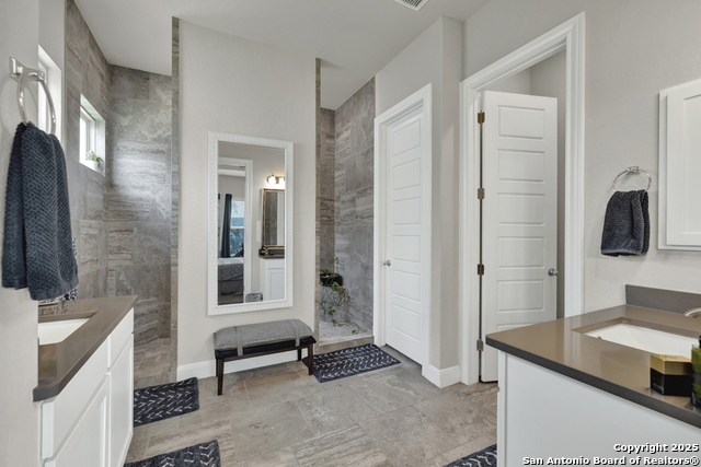 920 Carriage Loop Property Photo 31