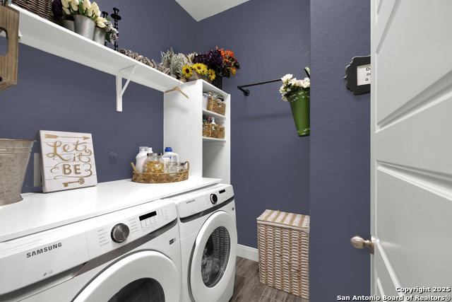 920 Carriage Loop Property Photo 33