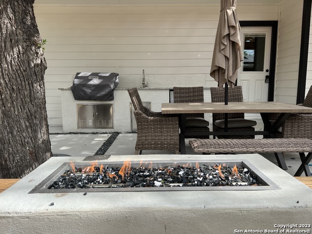 1215 Lamar St Property Photo 34