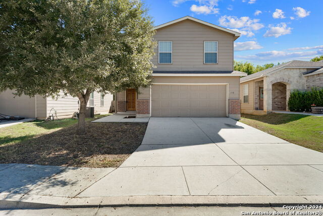 470 Walnut Crst Property Photo 1