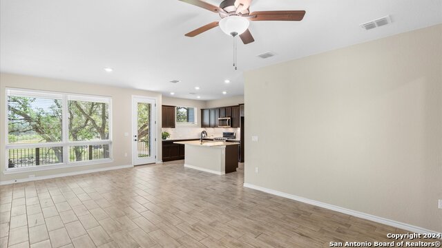 344 Dancing Oak Property Photo 9