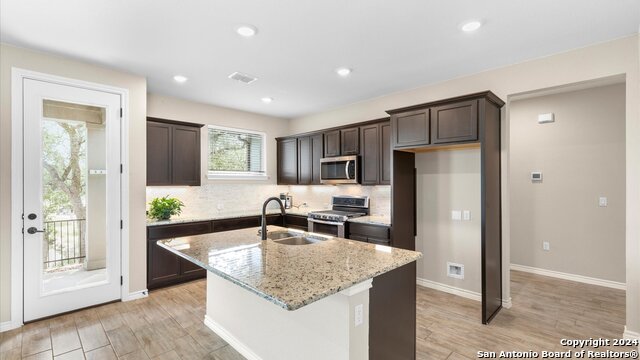 344 Dancing Oak Property Photo 11