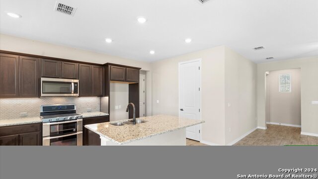 344 Dancing Oak Property Photo 12