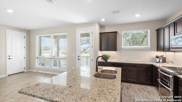 344 Dancing Oak Property Photo 14