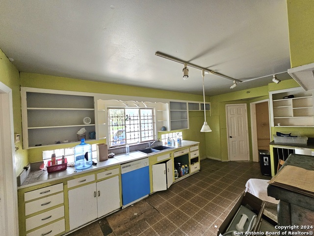 2520 W Gramercy Pl Property Photo 11