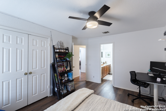 962 Lightstone Dr Property Photo 32