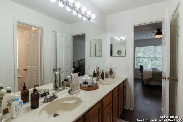 962 Lightstone Dr Property Photo 33