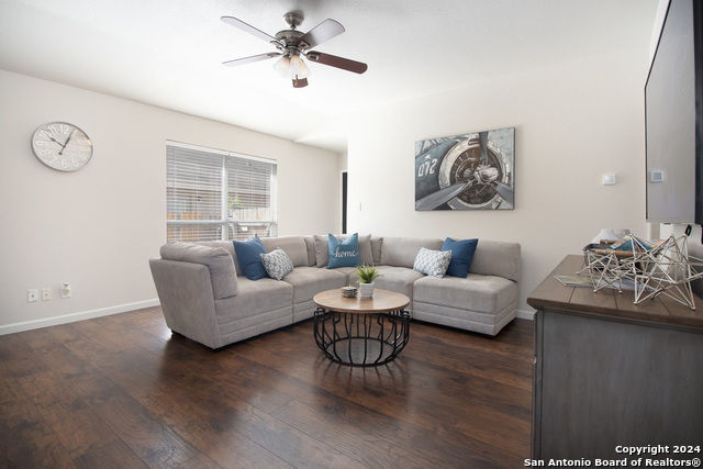 7015 Heathers Way Property Photo 3