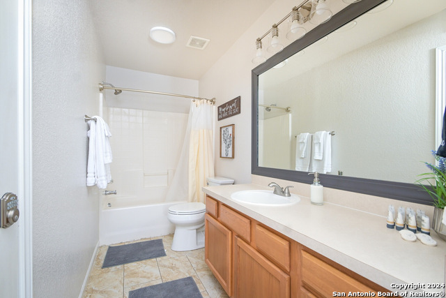 7015 Heathers Way Property Photo 14