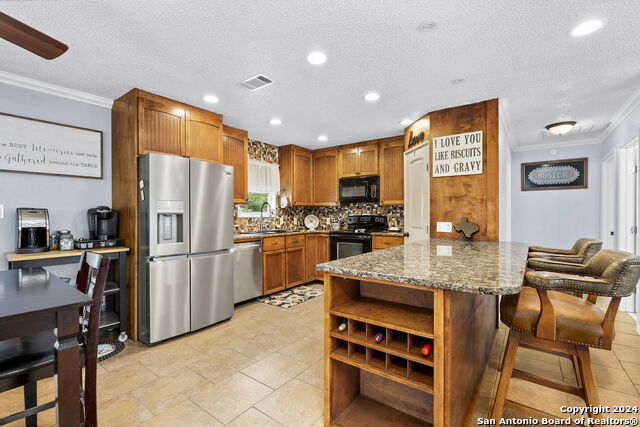283 E Pipe Creek Dr Property Photo 13