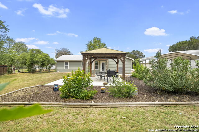 283 E Pipe Creek Dr Property Photo 29