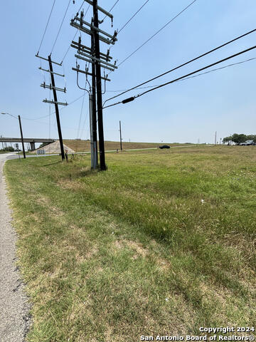 8075 S Loop 1604 E Property Photo 3