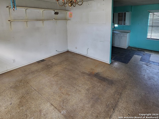 438 Park Plaza Property Photo 2