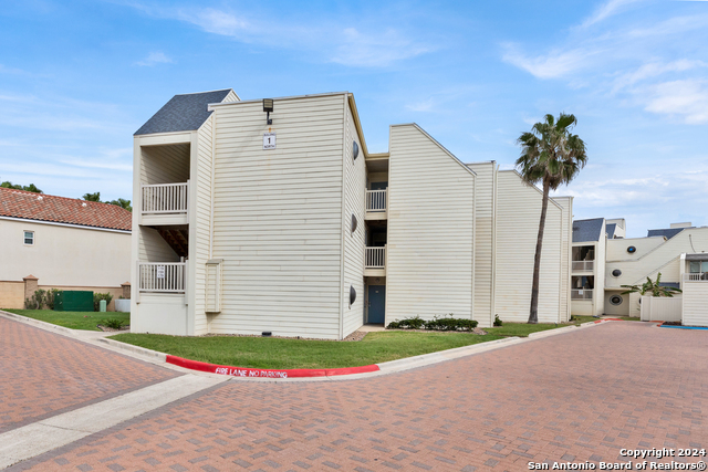 6300 Padre Blvd Property Photo 32