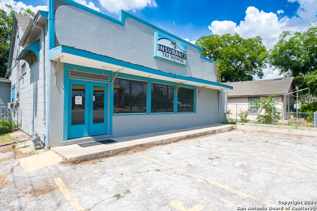 513 Fenfield Ave Property Photo 1