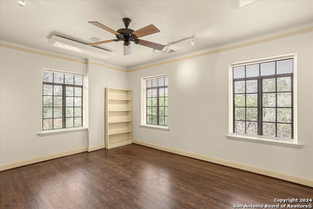 100 Steepside Lane Property Photo 43