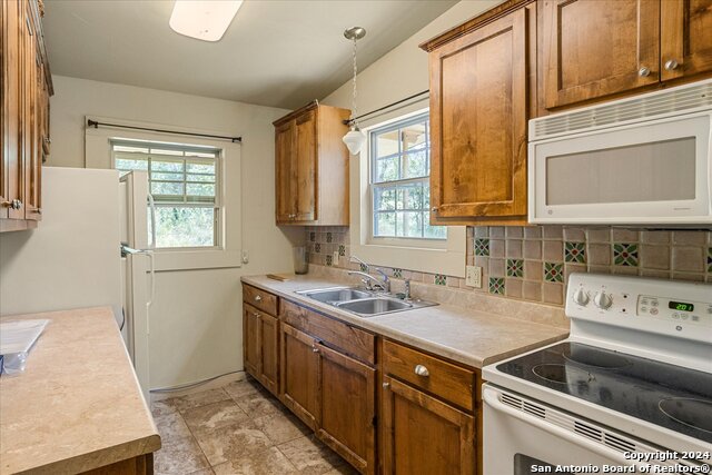100 Steepside Lane Property Photo 82