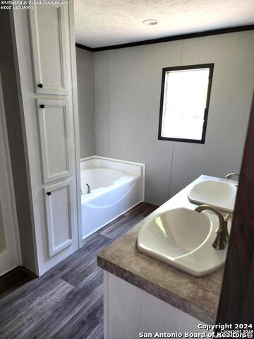 614 Novella Property Photo 5