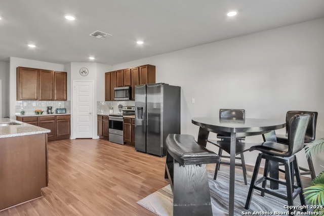 2425 Marty Way Property Photo 9