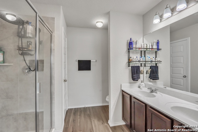2425 Marty Way Property Photo 14