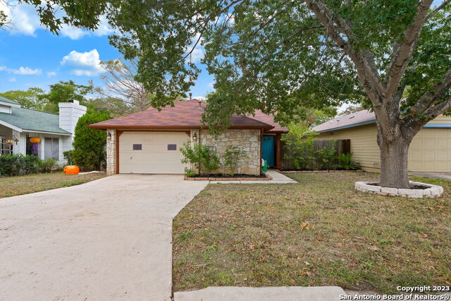 5523 Dashing Creek Property Photo 1