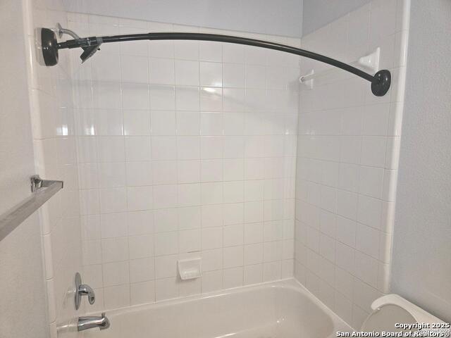 323 Hollow Trail Property Photo 19