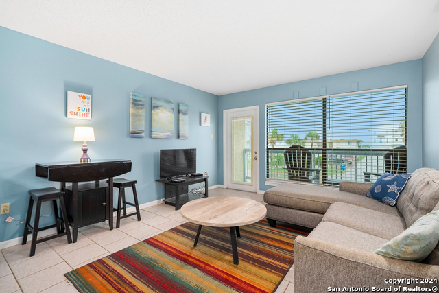 810 Banyan Beach Dr Property Photo 3
