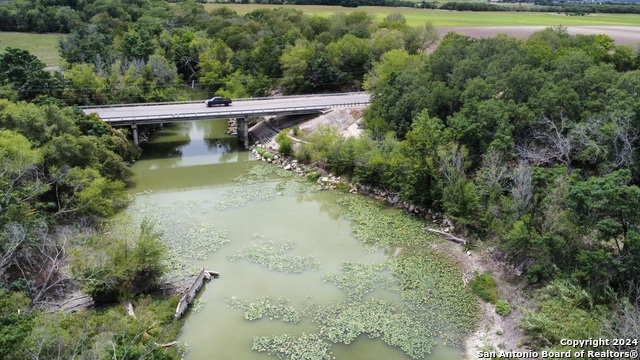 9950 Fm 471 Property Photo