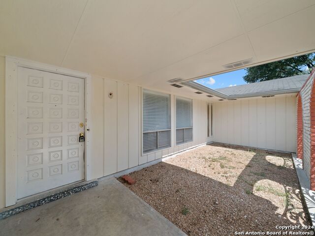 303 Cordoba Dr Property Photo 9
