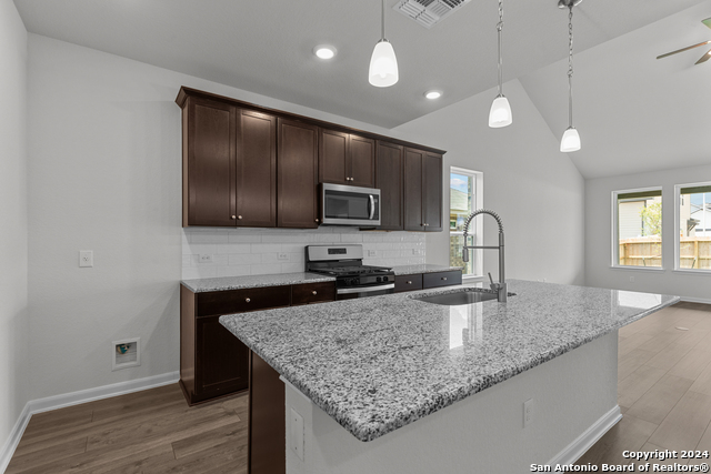 10515 Briceway Bay Property Photo 3