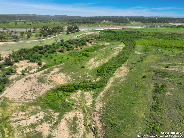 281 Chimney Cove Property Photo 4
