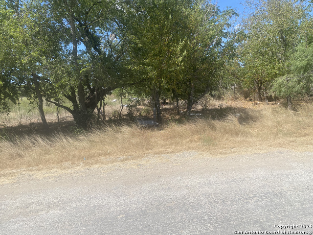 570 County Road 6842 Property Photo 4