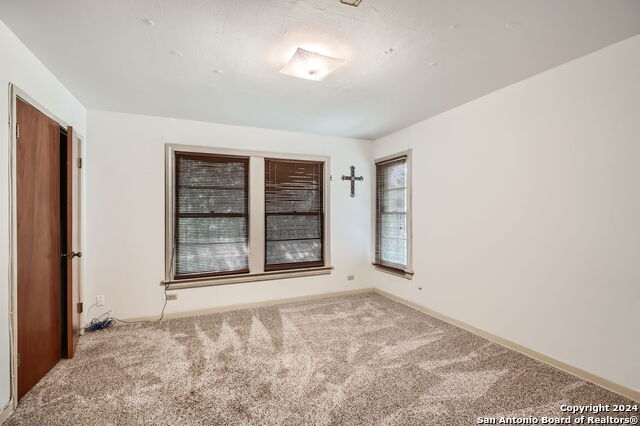 201 E Cheryl Dr Property Photo 17