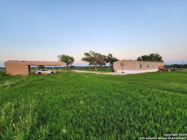11903 N State Highway 123 Property Photo 2