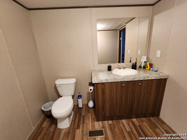 11903 N State Highway 123 Property Photo 15