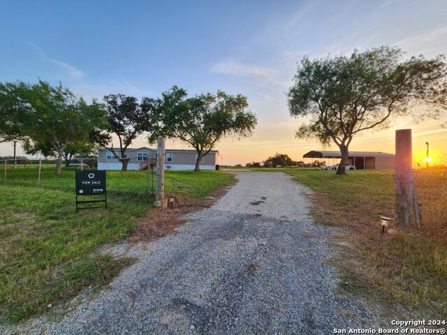 11903 N State Highway 123 Property Photo 37