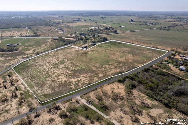 9840 Bexar Rd Property Photo 3
