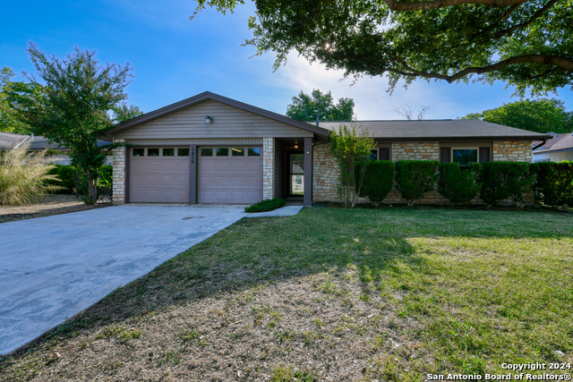 5914 CLIFF VALLEY DR Property Photo 1