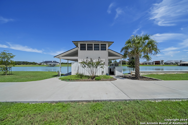 108 Lakeside Cv Property Photo 7
