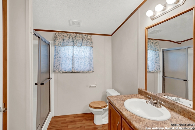514 E 4th Property Photo 33